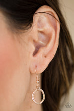 Cargar imagen en el visor de la galería, Millennial Minimalist- Copper Necklace And Earrings
